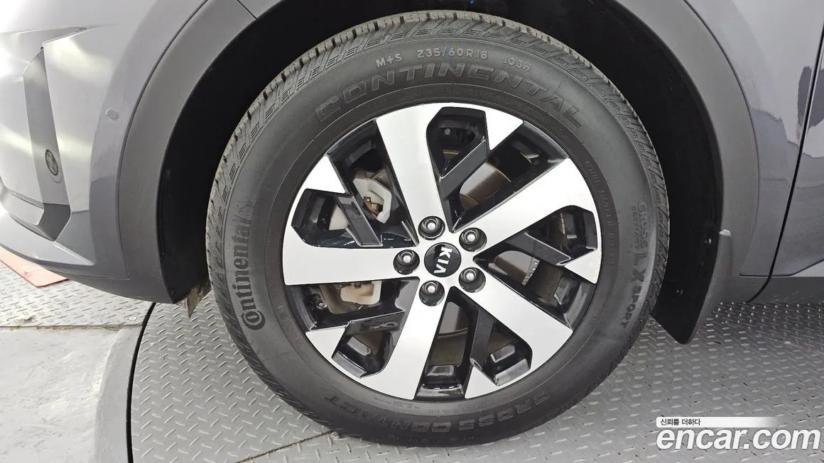 Kia Sorento — фото 7