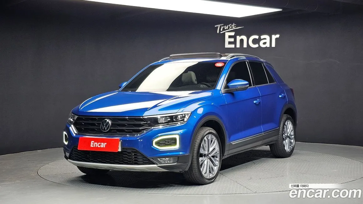 Volkswagen T-Roc — фото 1
