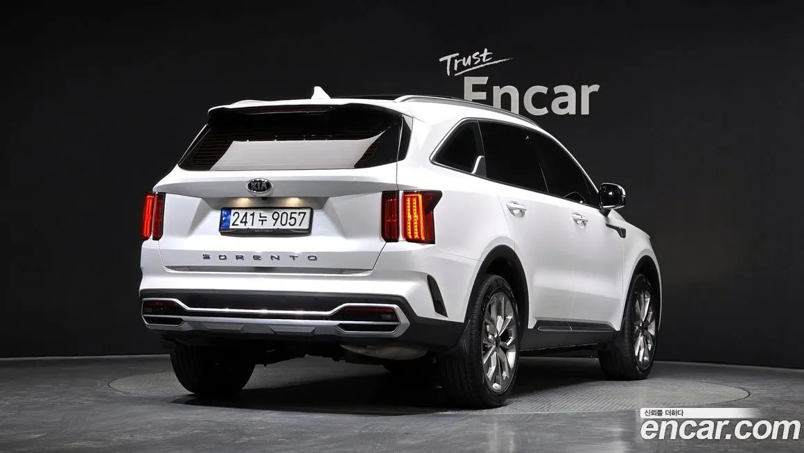 Kia Sorento — фото 6