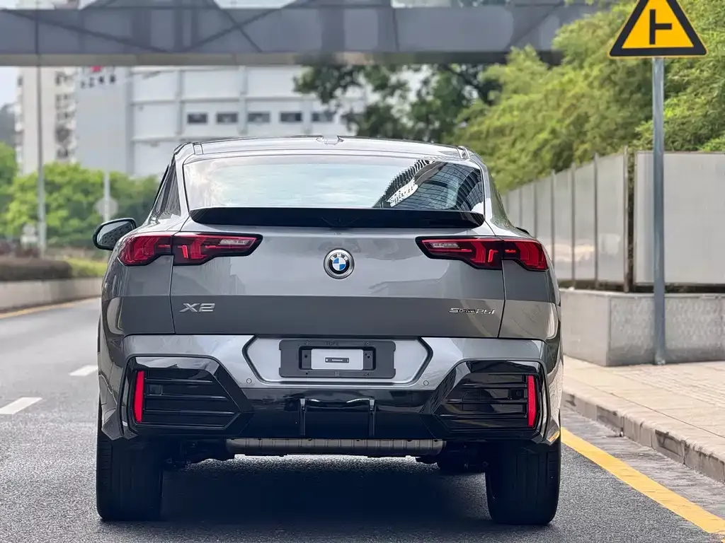 BMW X2 (Import) — фото 3