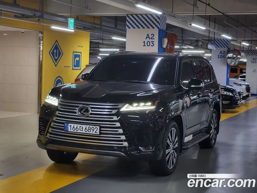 Lexus LX — фото 1