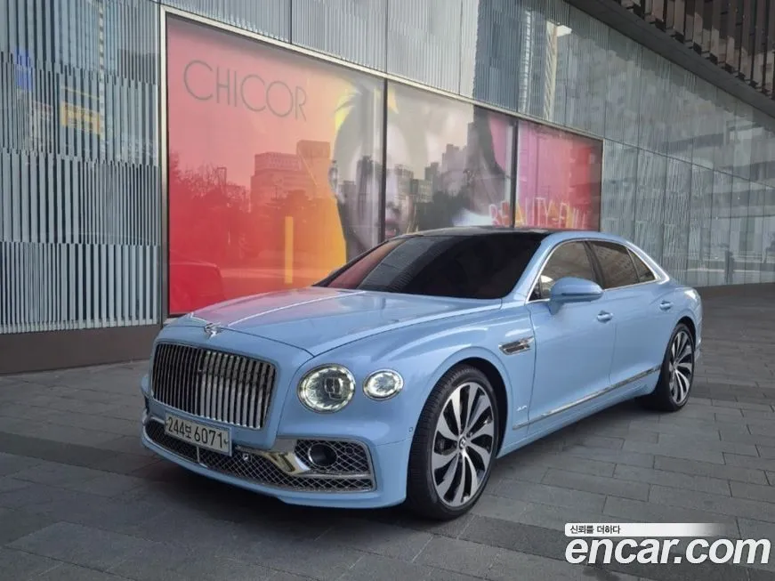 Bentley Flying Spur — фото 1