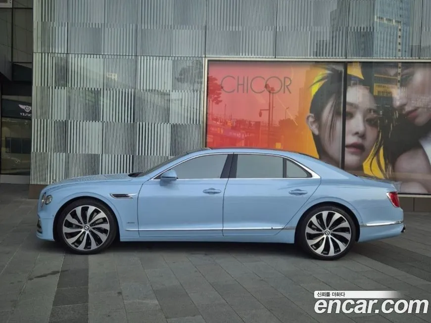 Bentley Flying Spur — фото 6