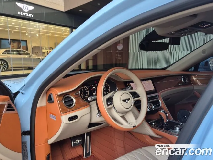 Bentley Flying Spur — фото 7
