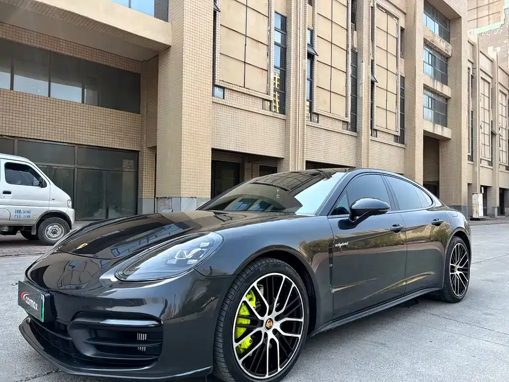 Porsche Panamera Hybrid — фото 1