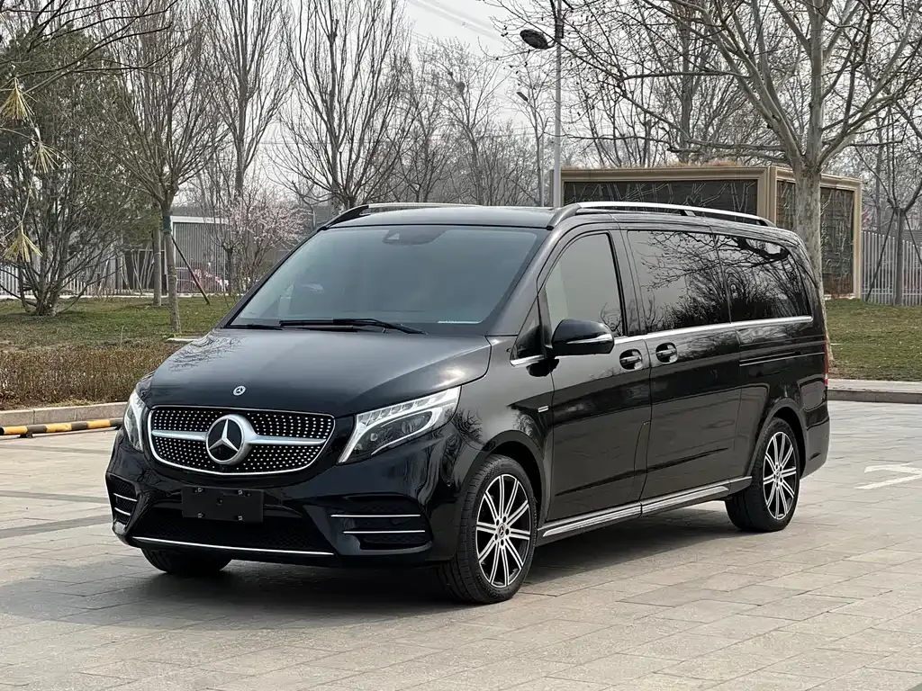 Mercedes-Benz V-Class — фото 1