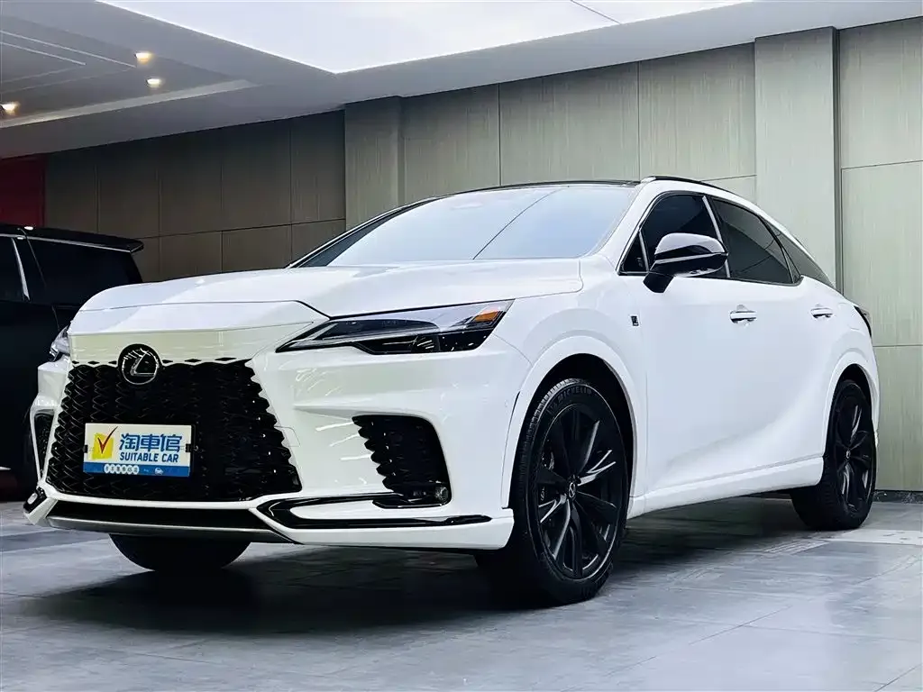 Lexus RX — фото 1