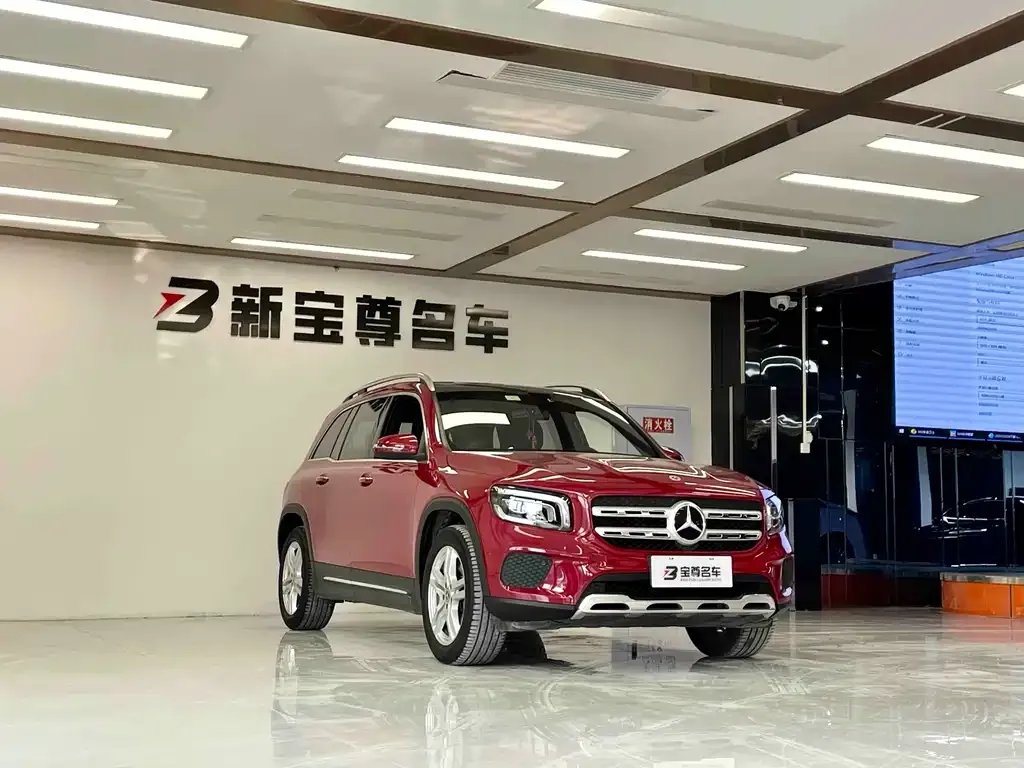 Mercedes-Benz GLB — фото 10