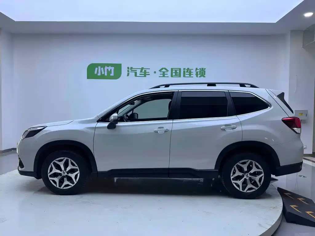 Subaru Forester — фото 2