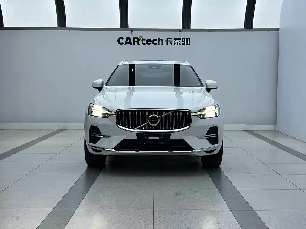 Volvo XC60 — фото 2