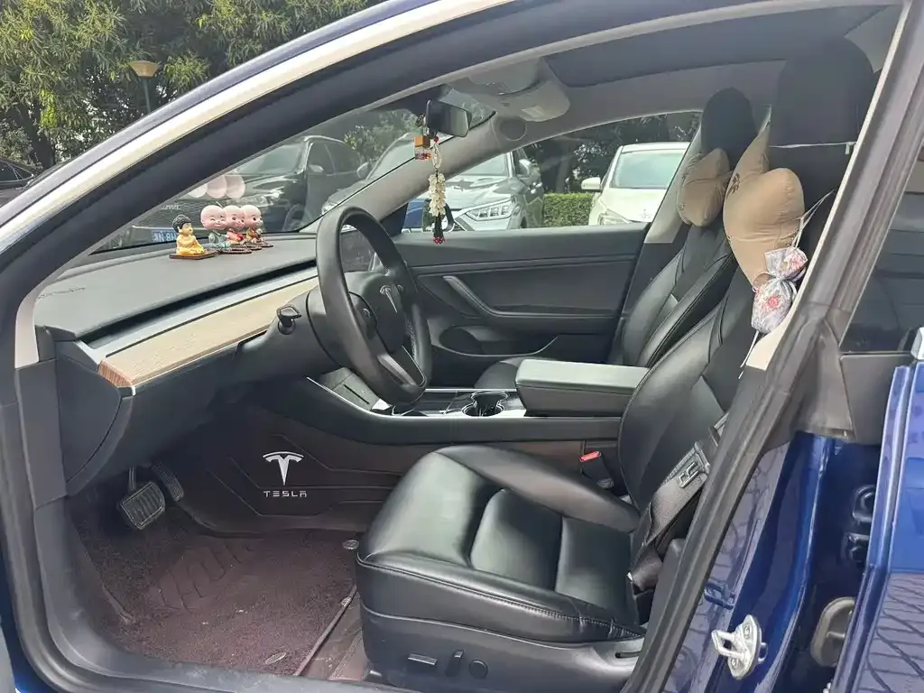 Tesla Model 3 — фото 3