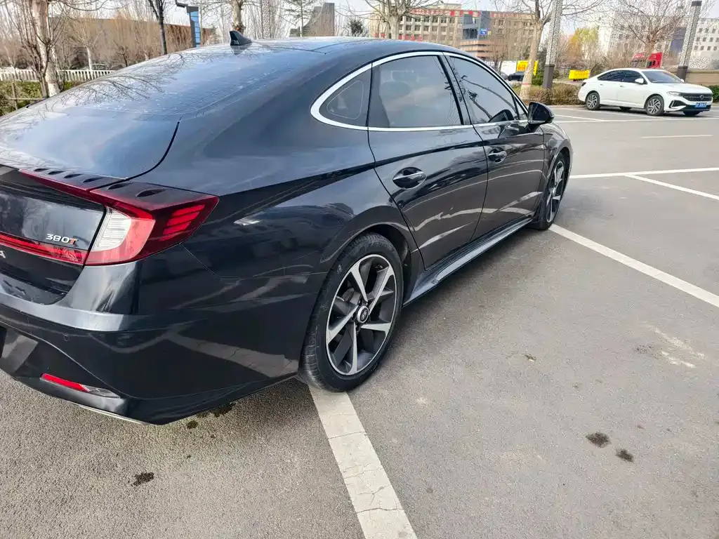 Hyundai Sonata — фото 9