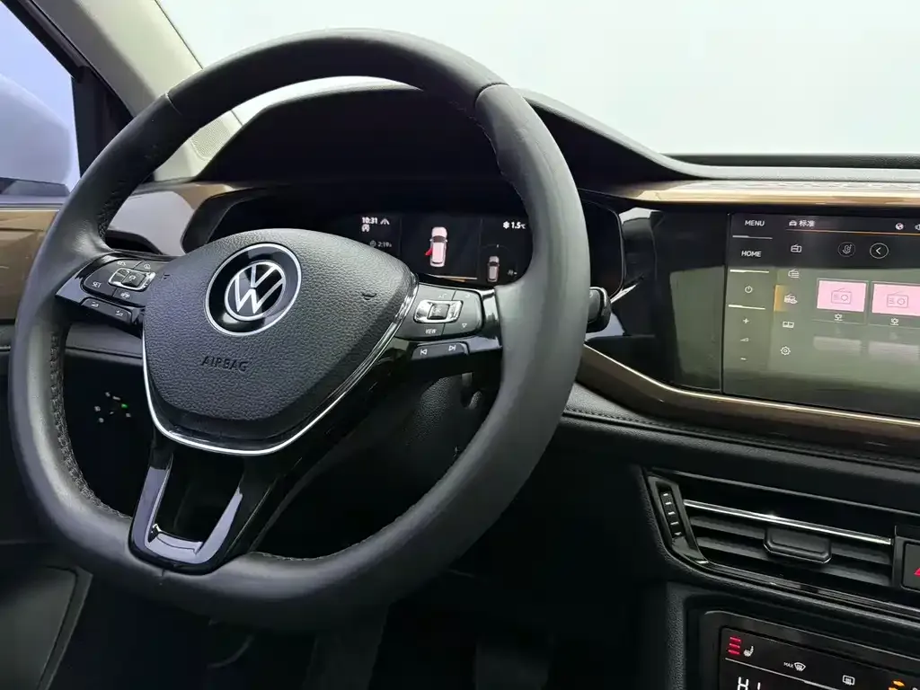 Volkswagen Tharu — фото 6
