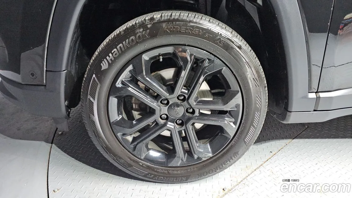 Jeep Compass — фото 9