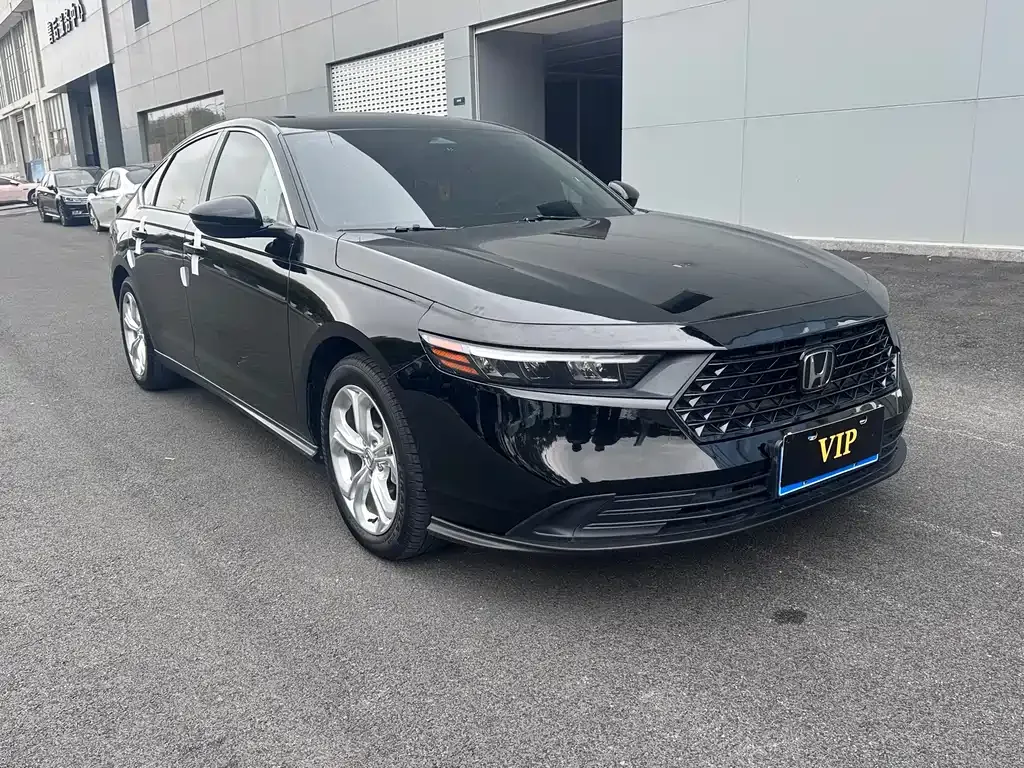 Honda Accord — фото 8