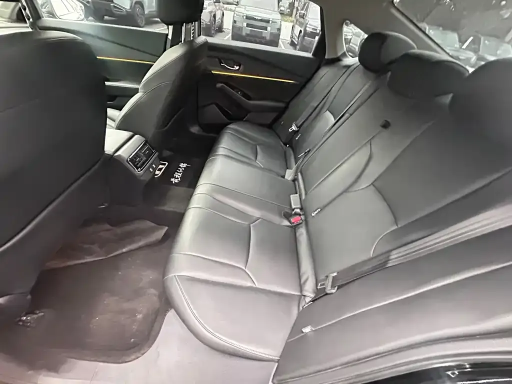 Honda Accord — фото 3