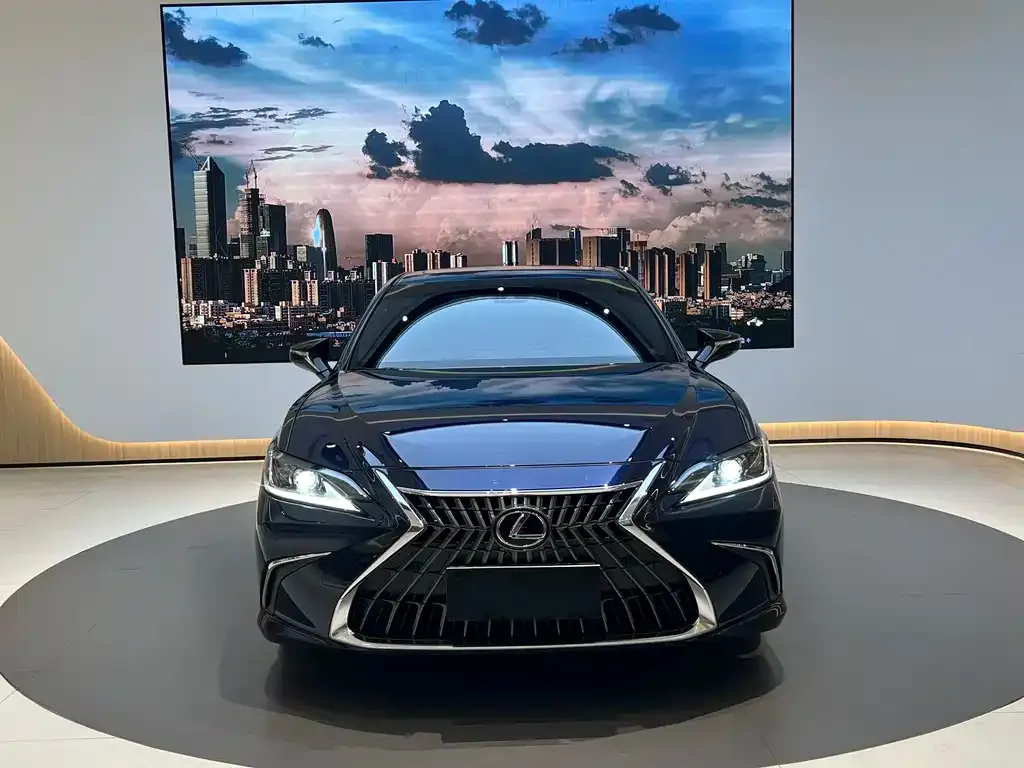 Lexus ES — фото 10