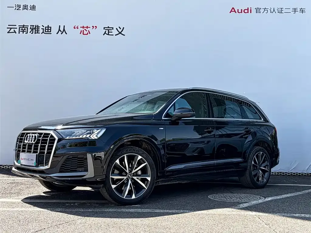 Audi Q7 — фото 1