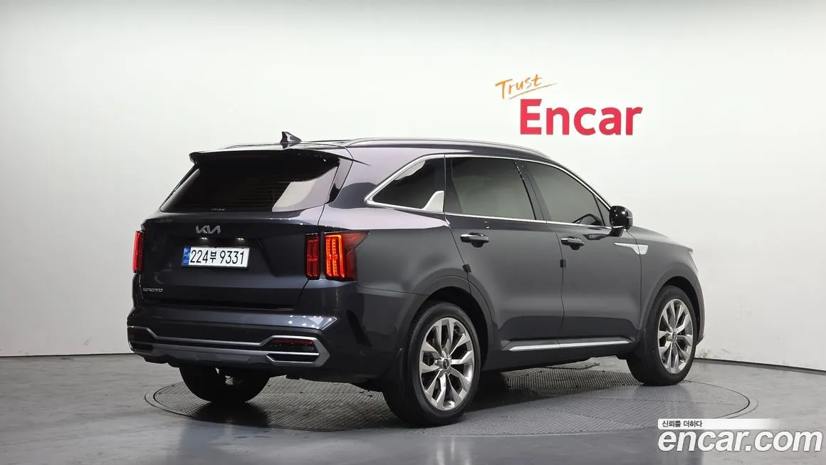 Kia Sorento — фото 10