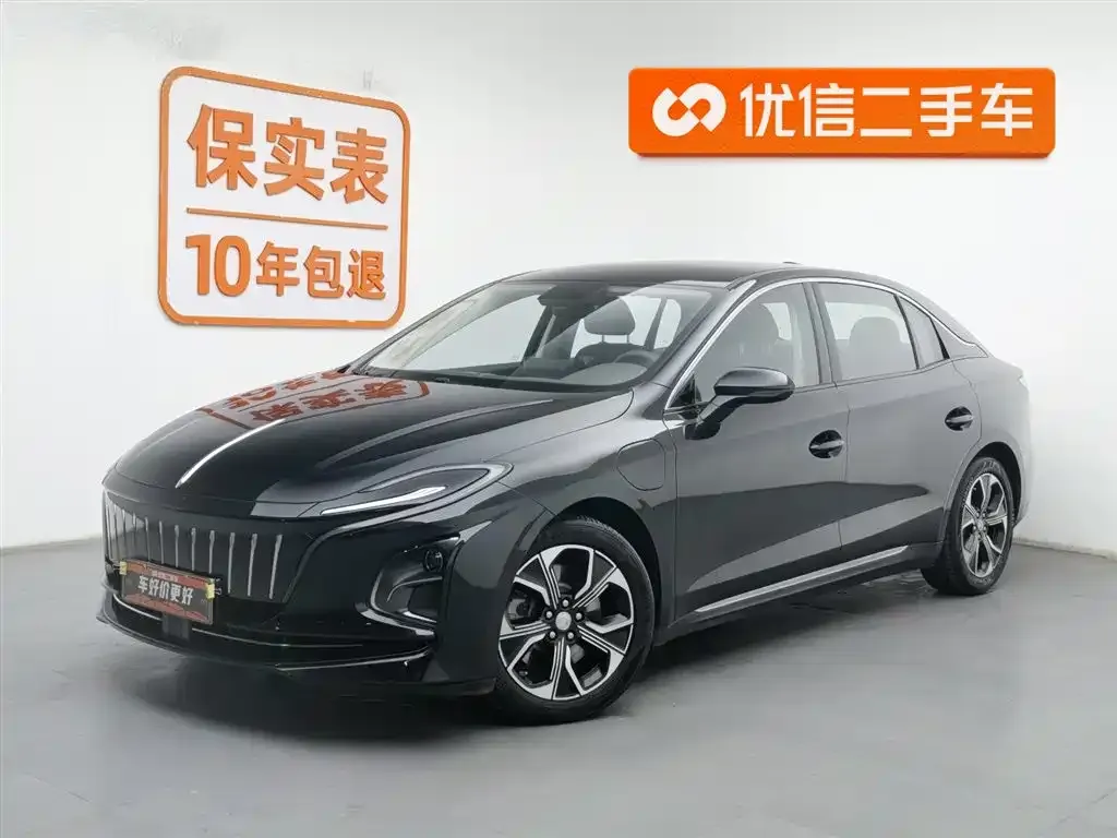 Hongqi E-QM5 — фото 1