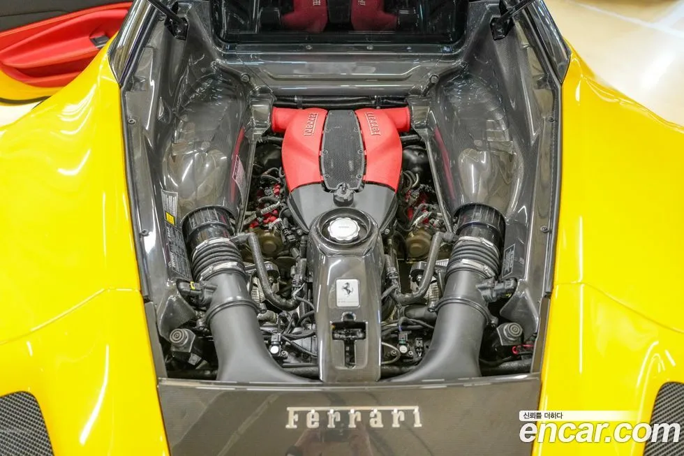Ferrari F8 — фото 8
