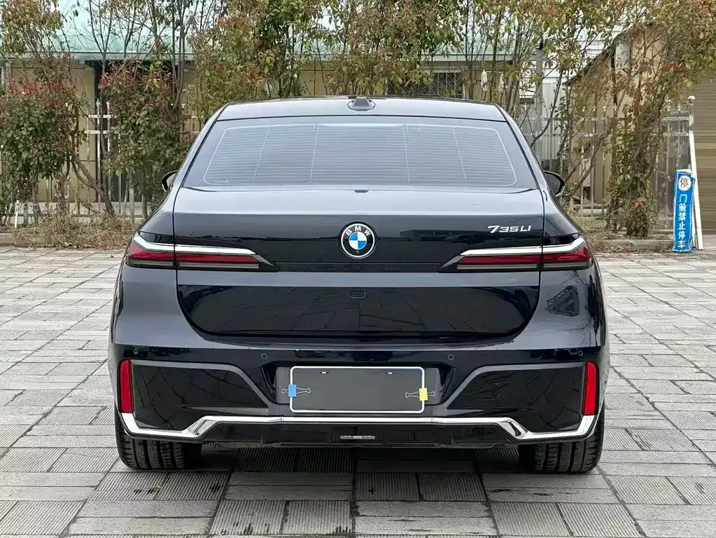 BMW 7 Series — фото 4