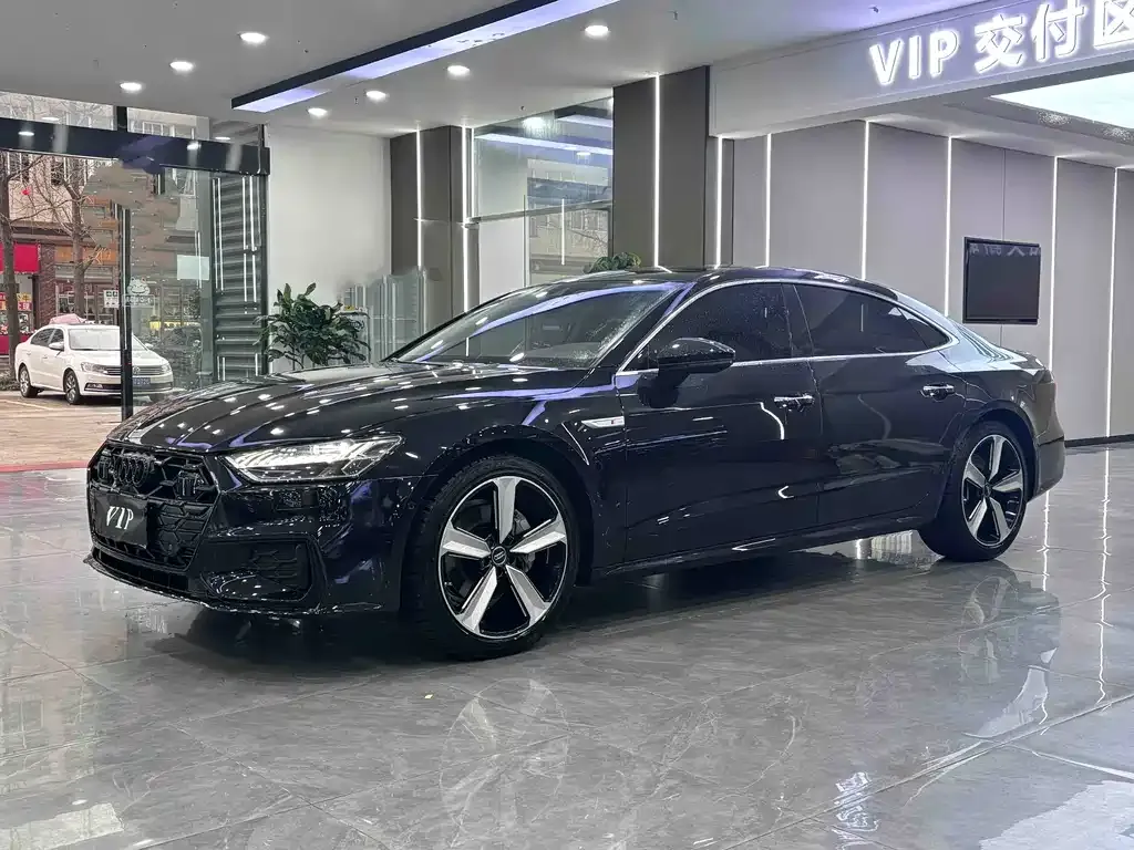 Audi A7L — фото 1