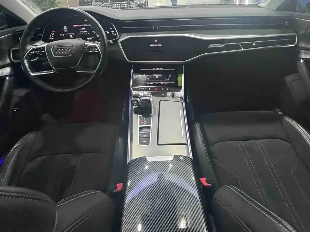 Audi A7L — фото 8