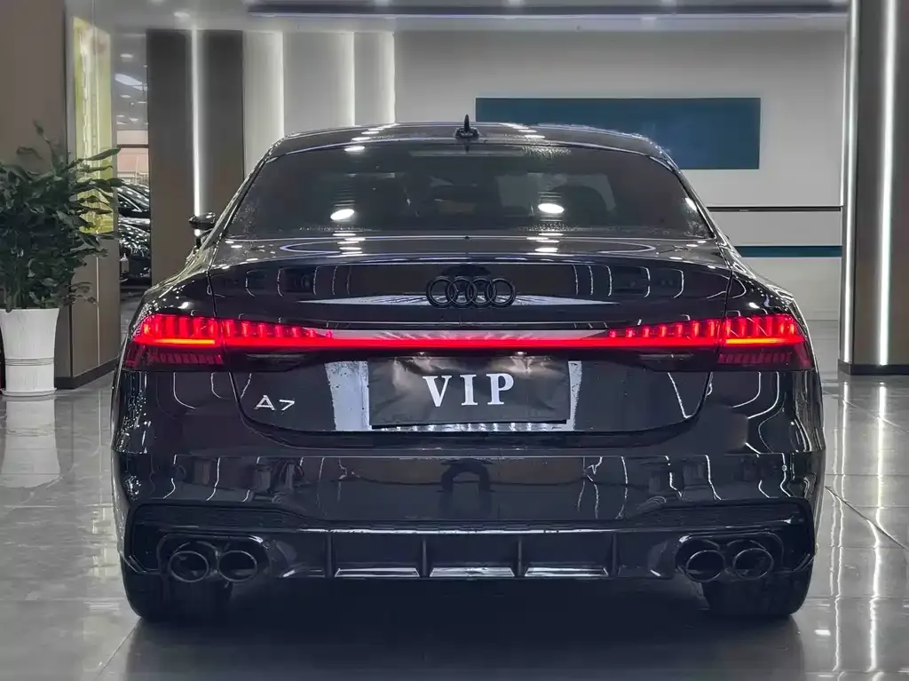 Audi A7L — фото 6