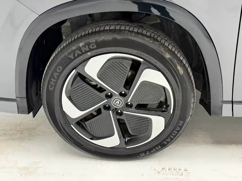 Changan CS75 PLUS iDD — фото 9
