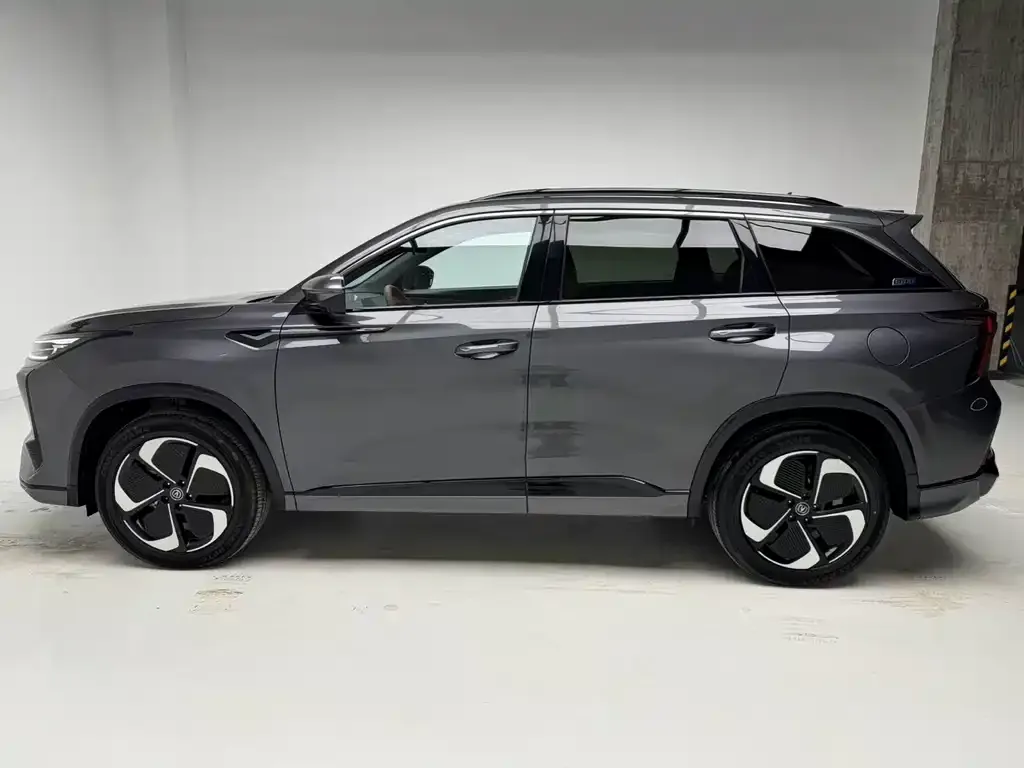 Changan CS75 PLUS iDD — фото 2