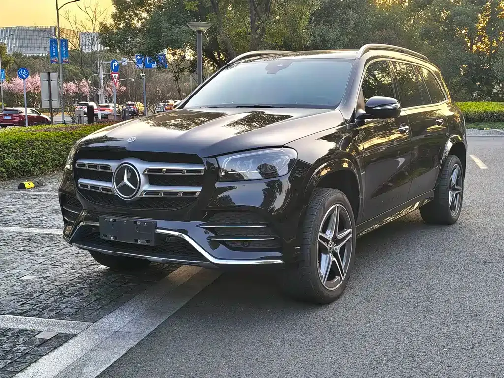Mercedes-Benz GLS — фото 1