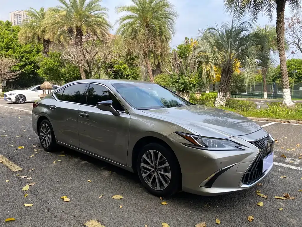Lexus ES — фото 9