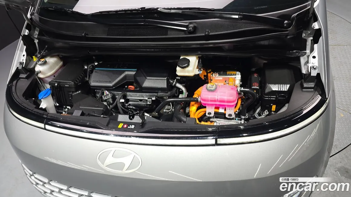 Hyundai Staria — фото 2