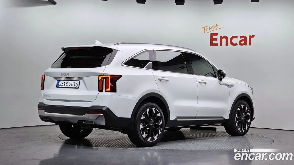 Kia Sorento — фото 4