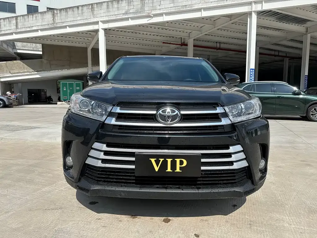 Toyota Highlander — фото 4