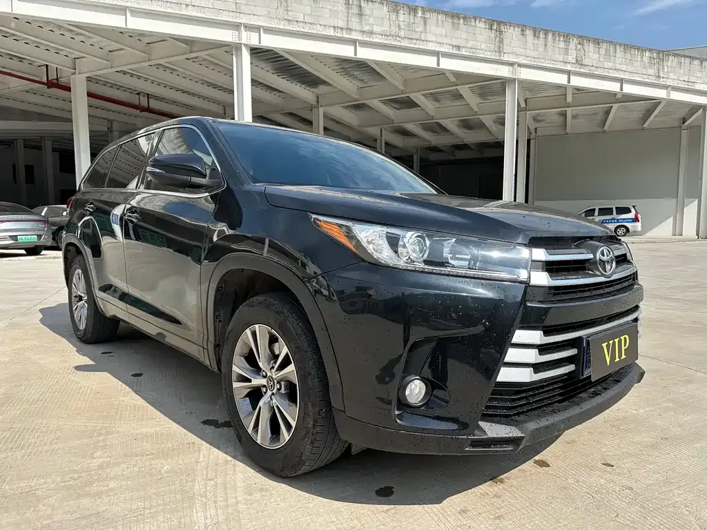 Toyota Highlander — фото 2