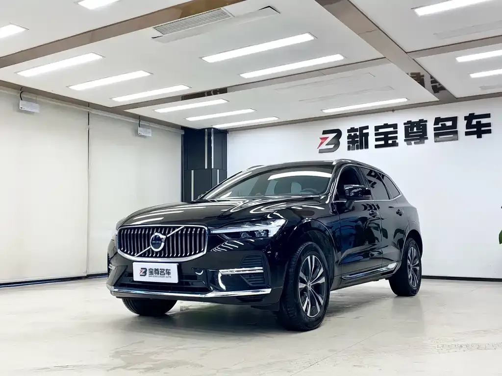 Volvo XC60 — фото 1