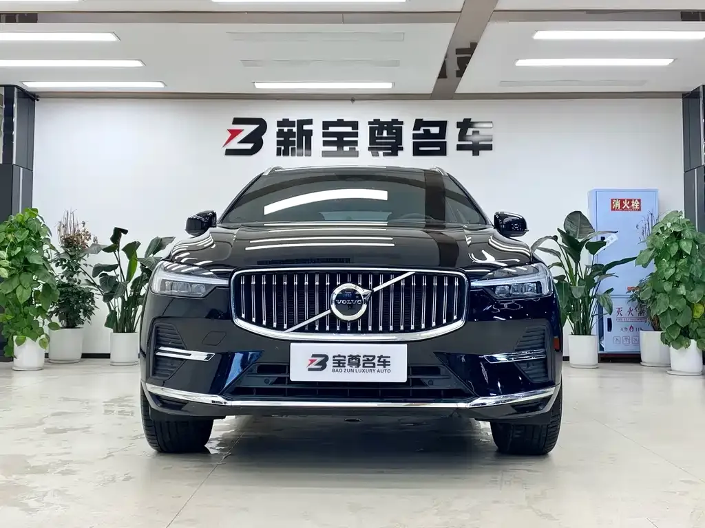 Volvo XC60 — фото 4