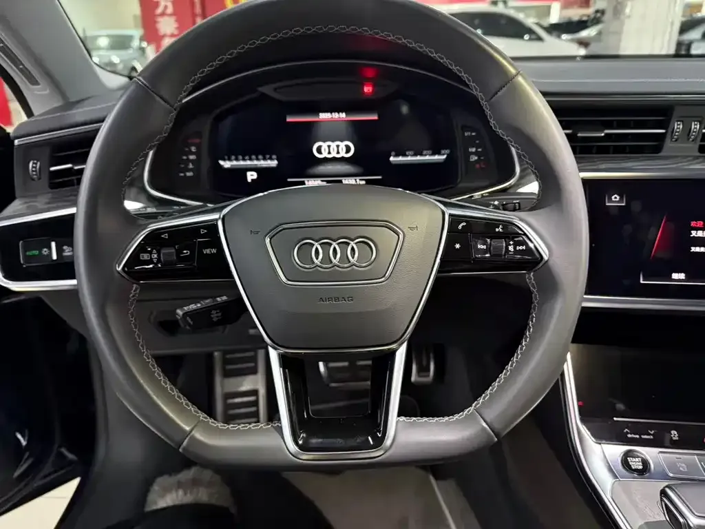 Audi A7L — фото 5