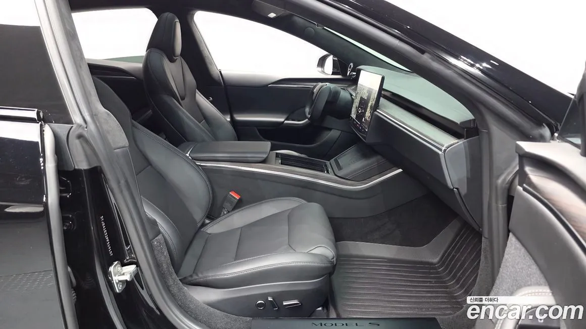 Tesla Model S — фото 10