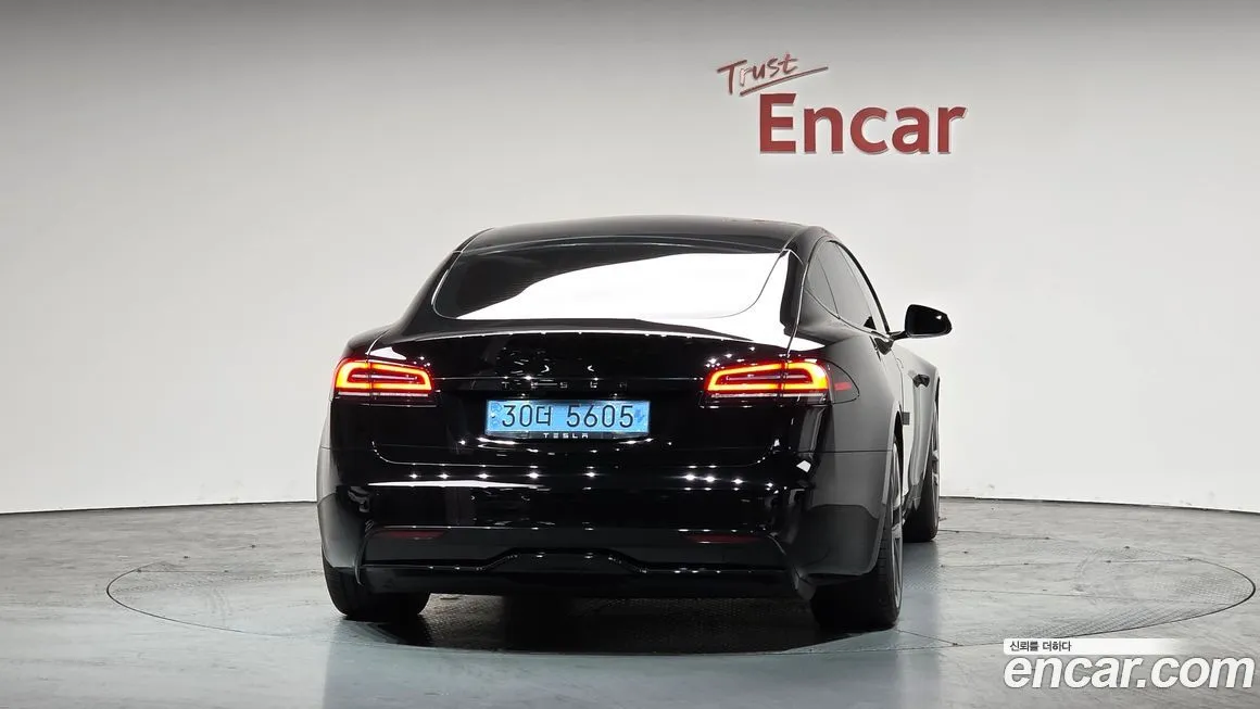 Tesla Model S — фото 6