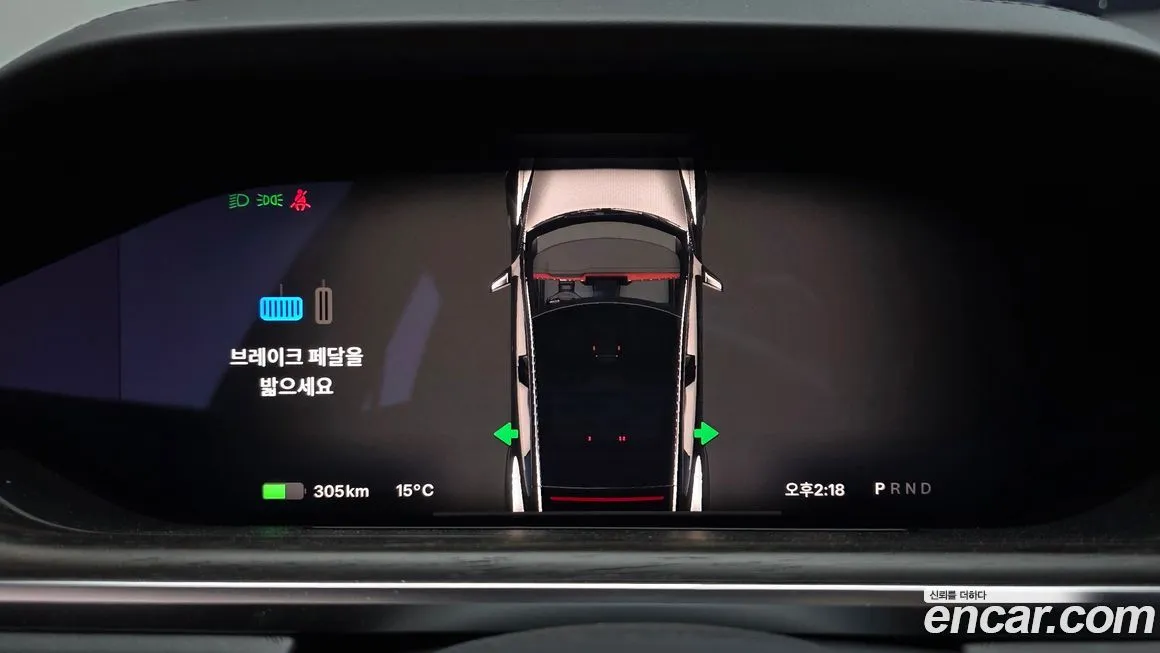 Tesla Model S — фото 4