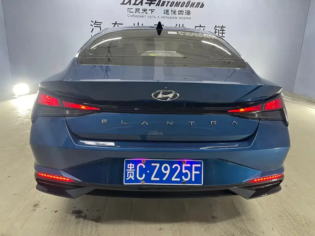 Hyundai Elantra — фото 4