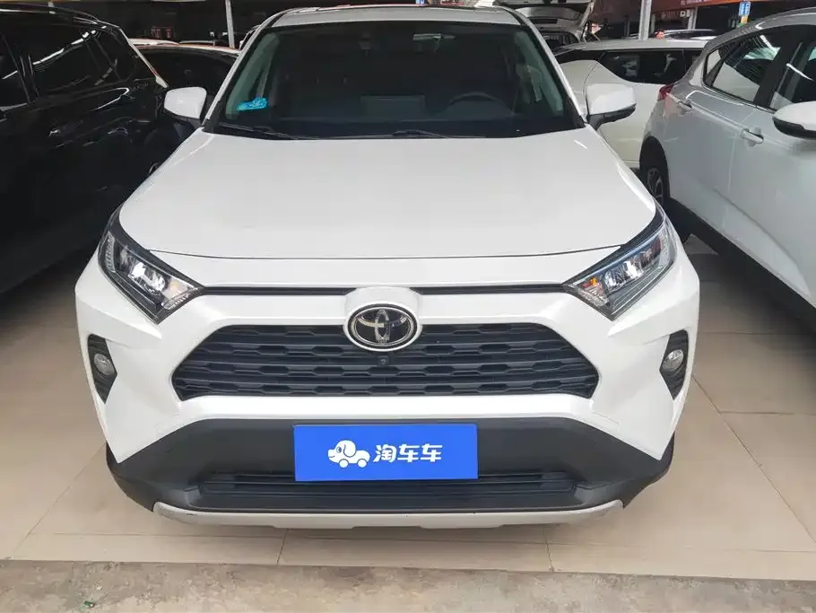Toyota RAV4 — фото 6