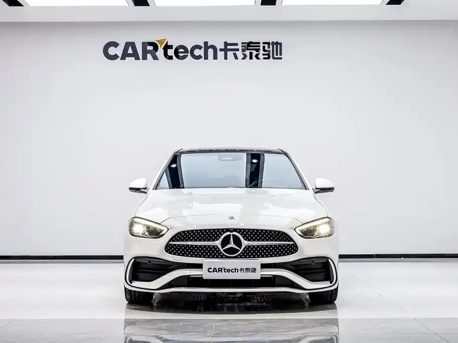 Mercedes-Benz C-Class — фото 1