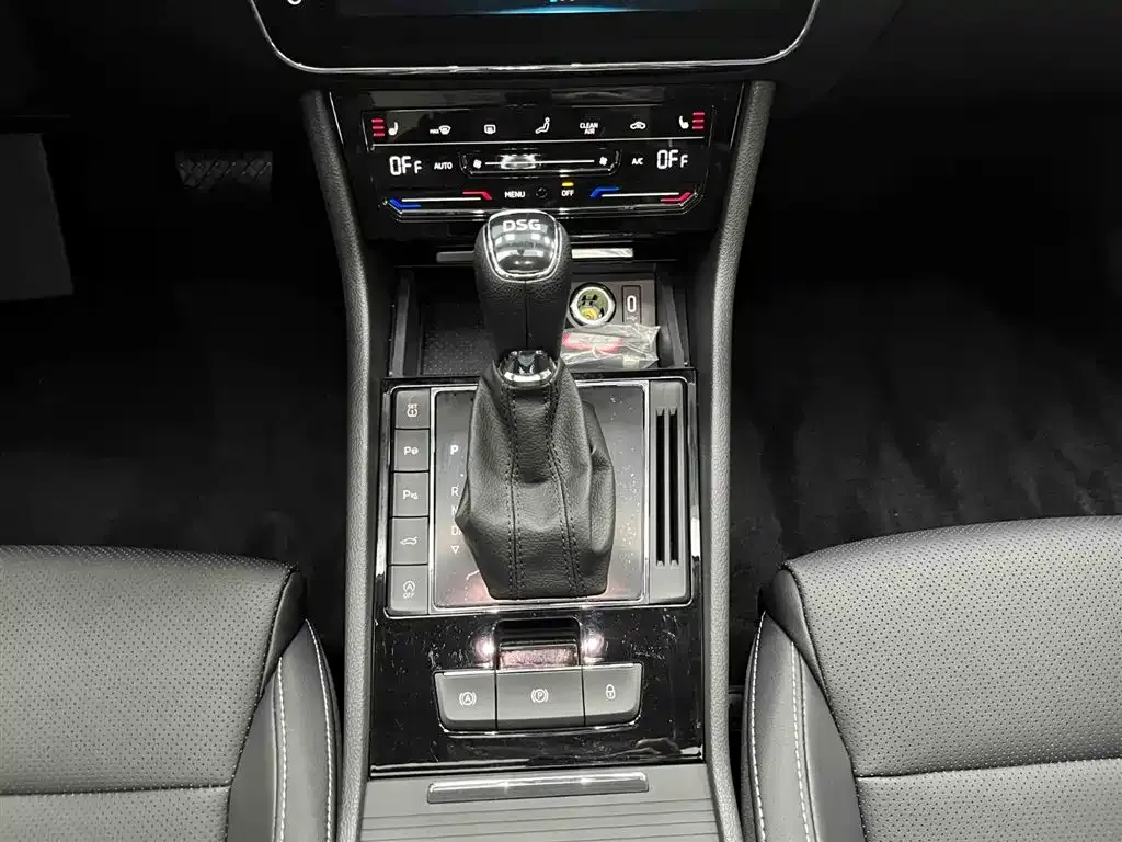 Skoda Superb — фото 8