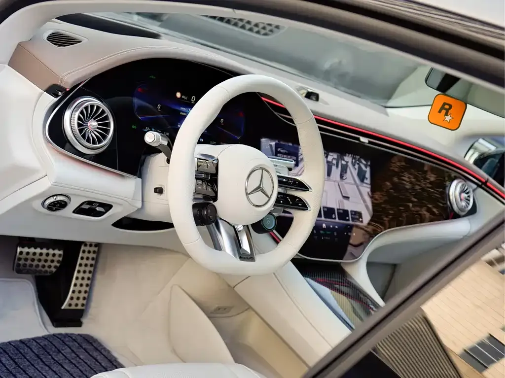 Mercedes-Benz EQS AMG — фото 5