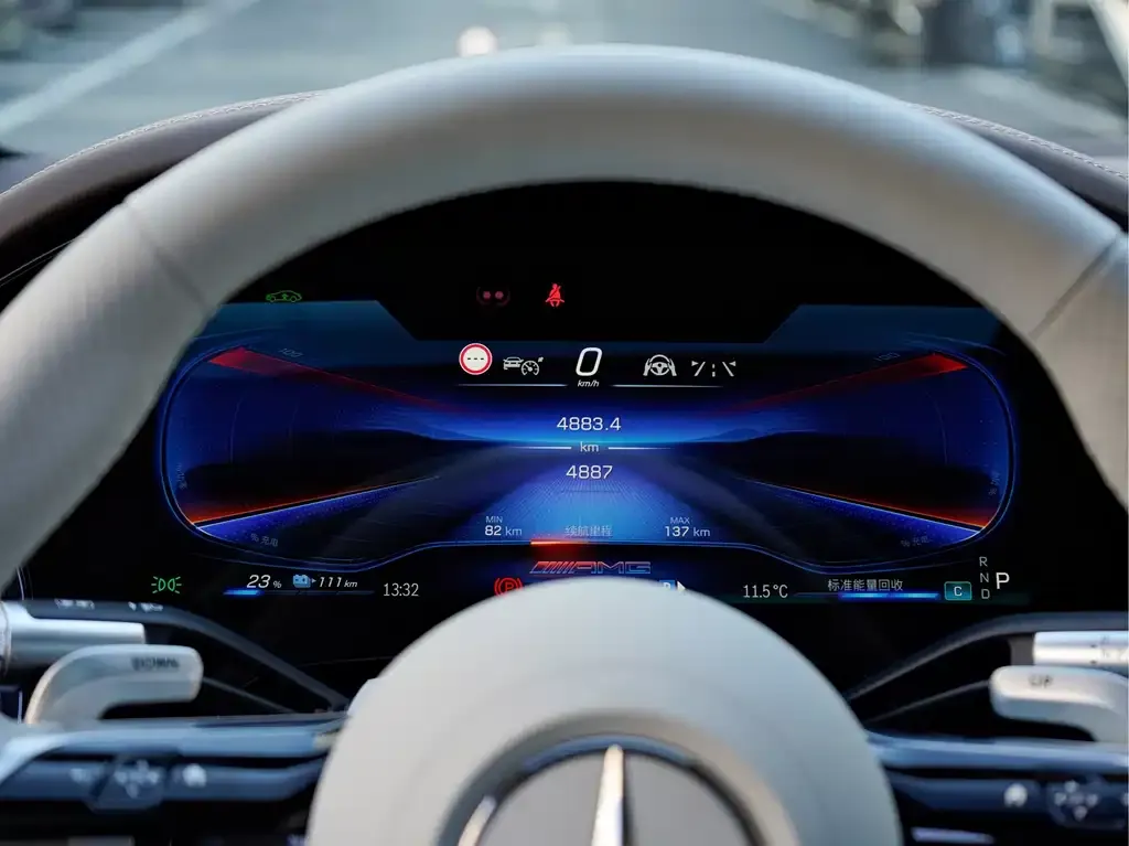 Mercedes-Benz EQS AMG — фото 2
