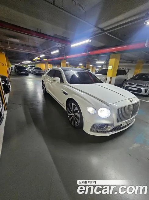 Bentley Flying Spur — фото 2